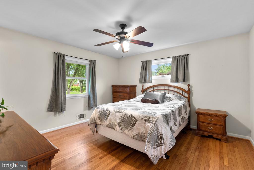 2424 Seibel Dr