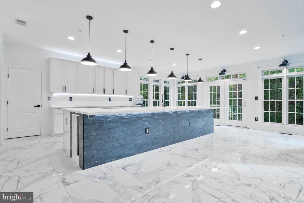 1911 Southwood Ct