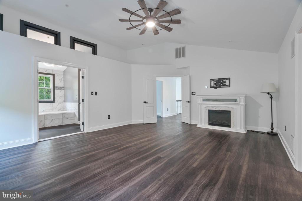 1911 Southwood Ct