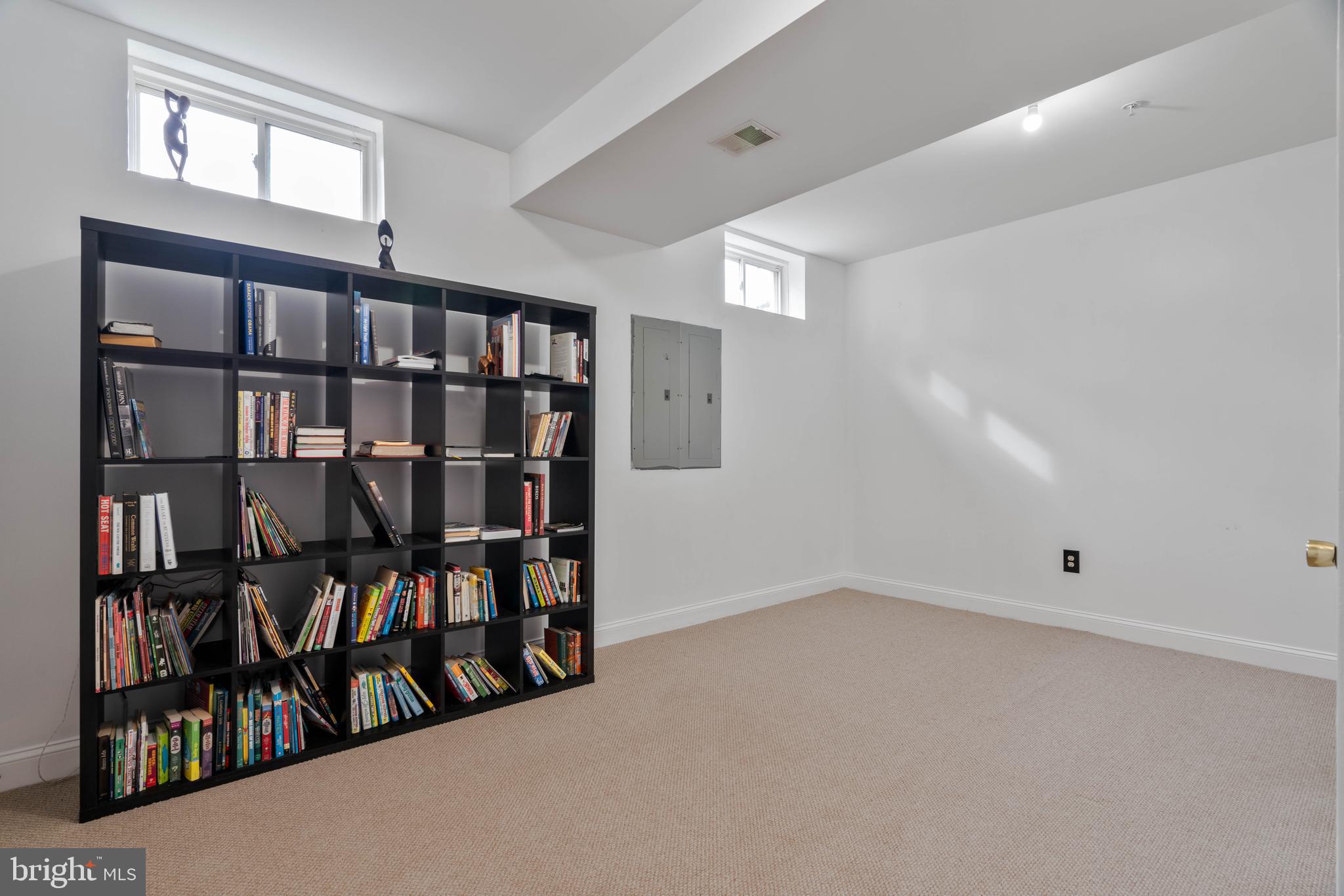 1911 Southwood Ct