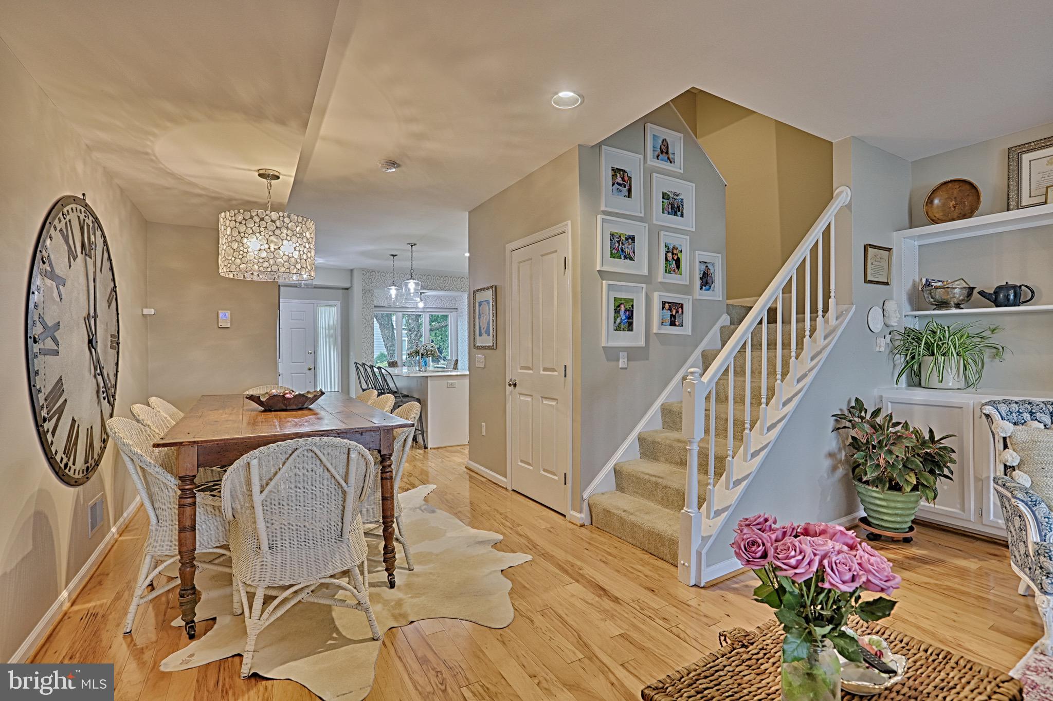 606 Oyster Cove Dr