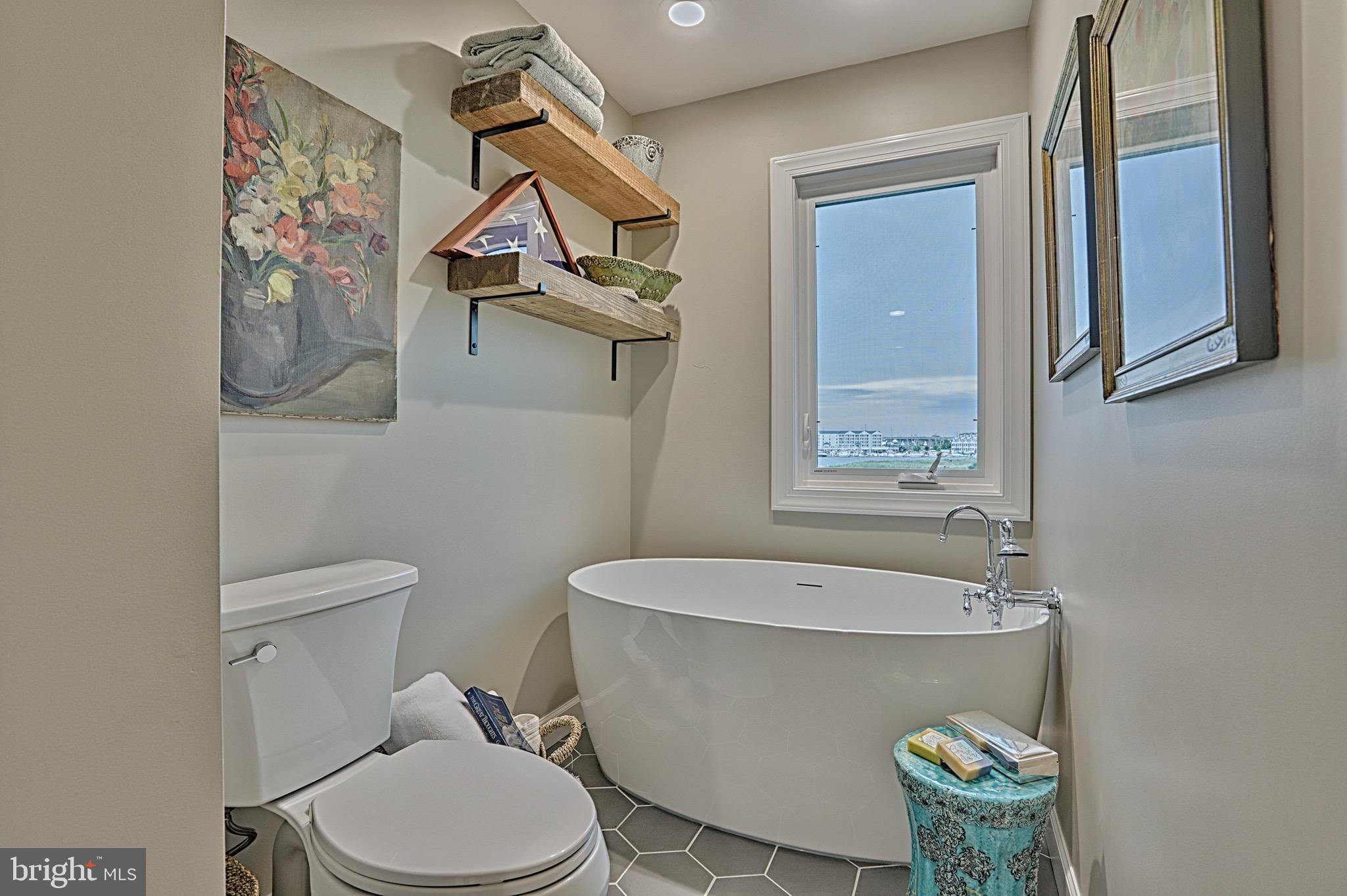 606 Oyster Cove Dr