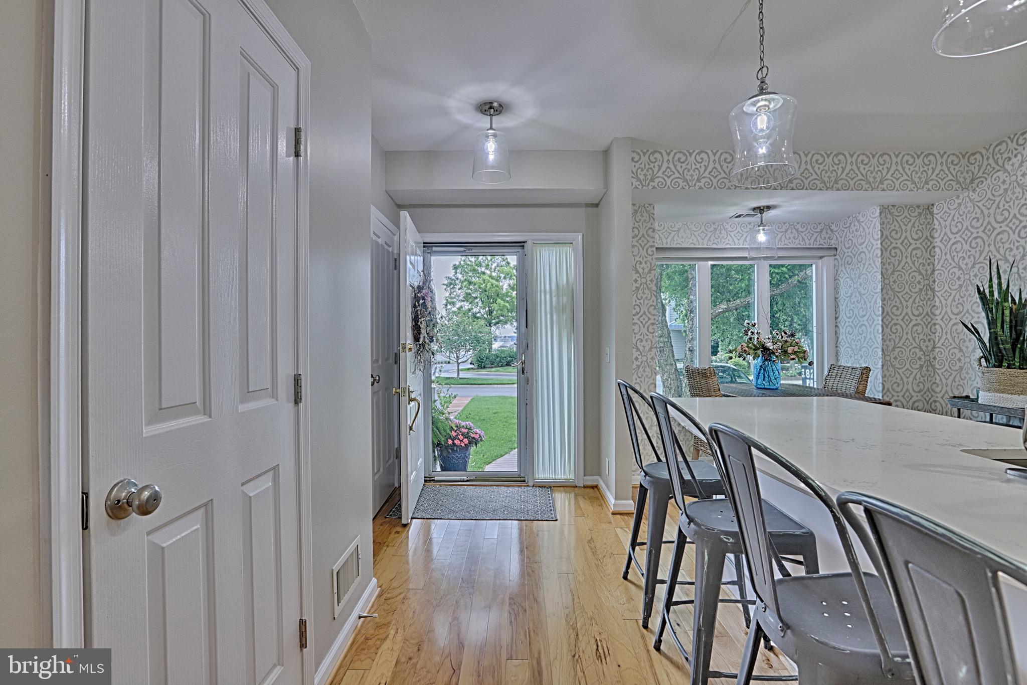 606 Oyster Cove Dr
