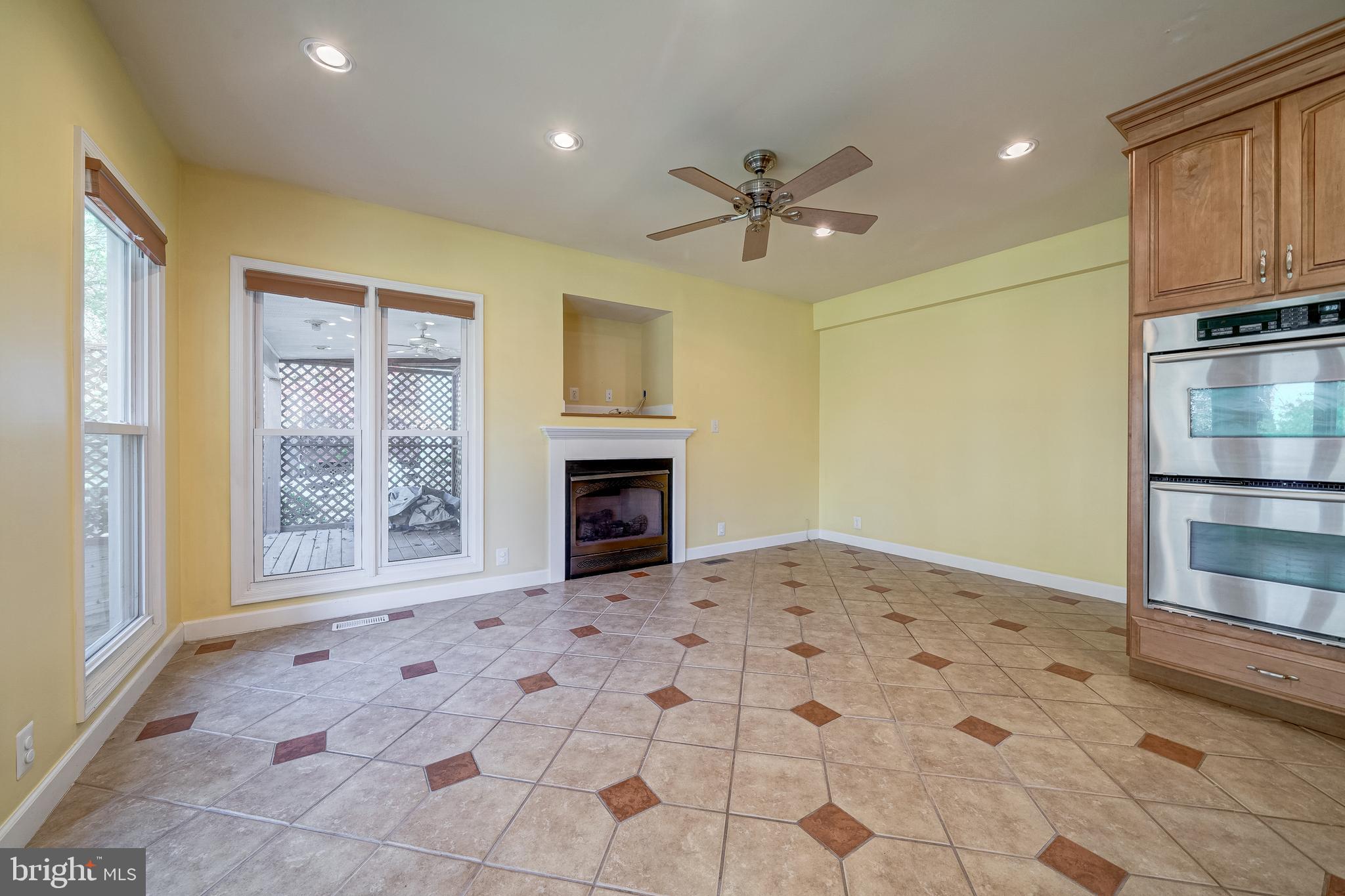 8630 MOUNTAINVIEW