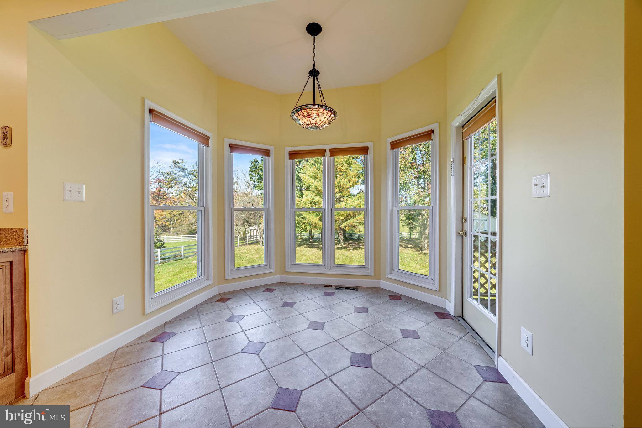 8630 MOUNTAINVIEW