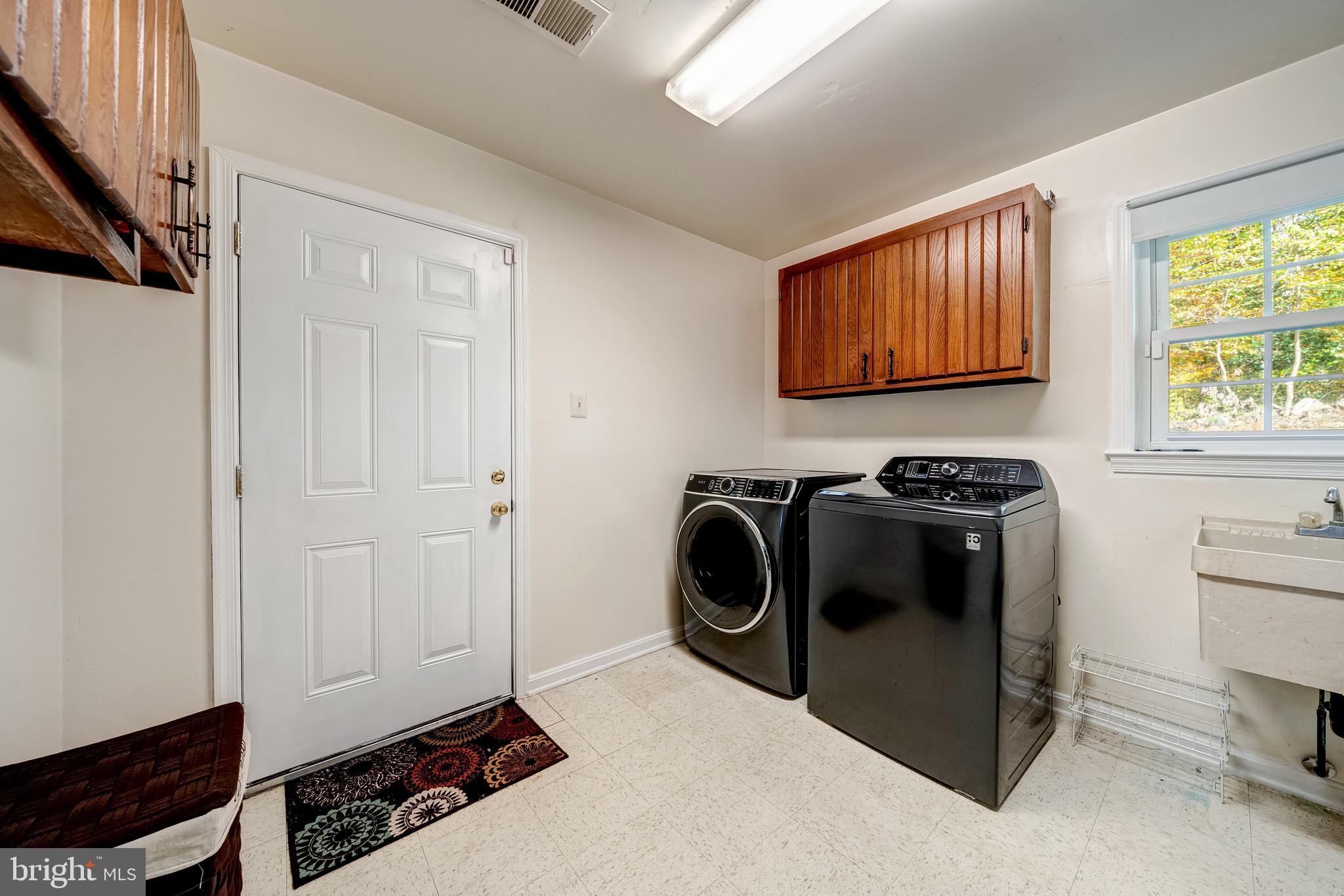 11418 Jordan Ln