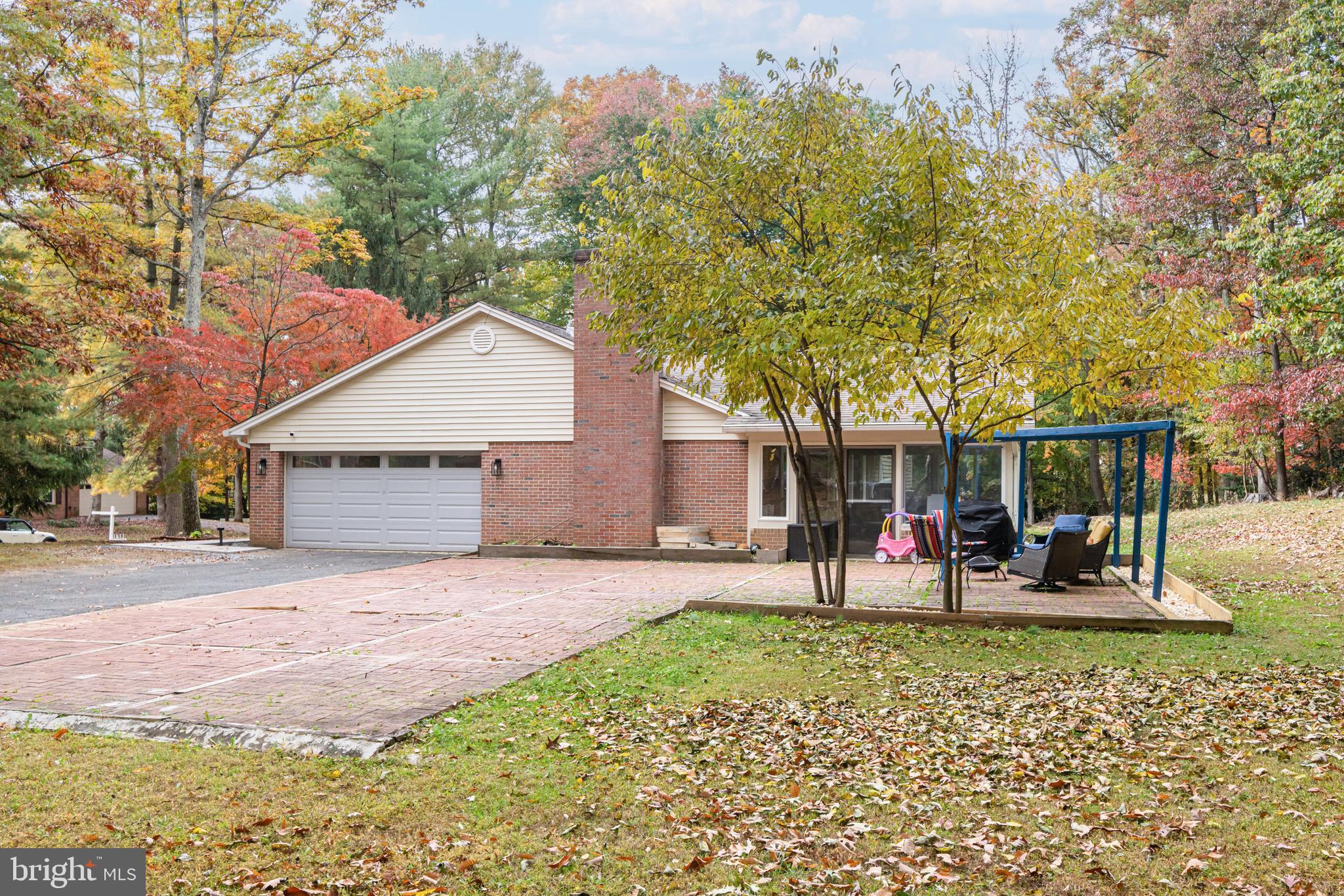 11418 Jordan Ln