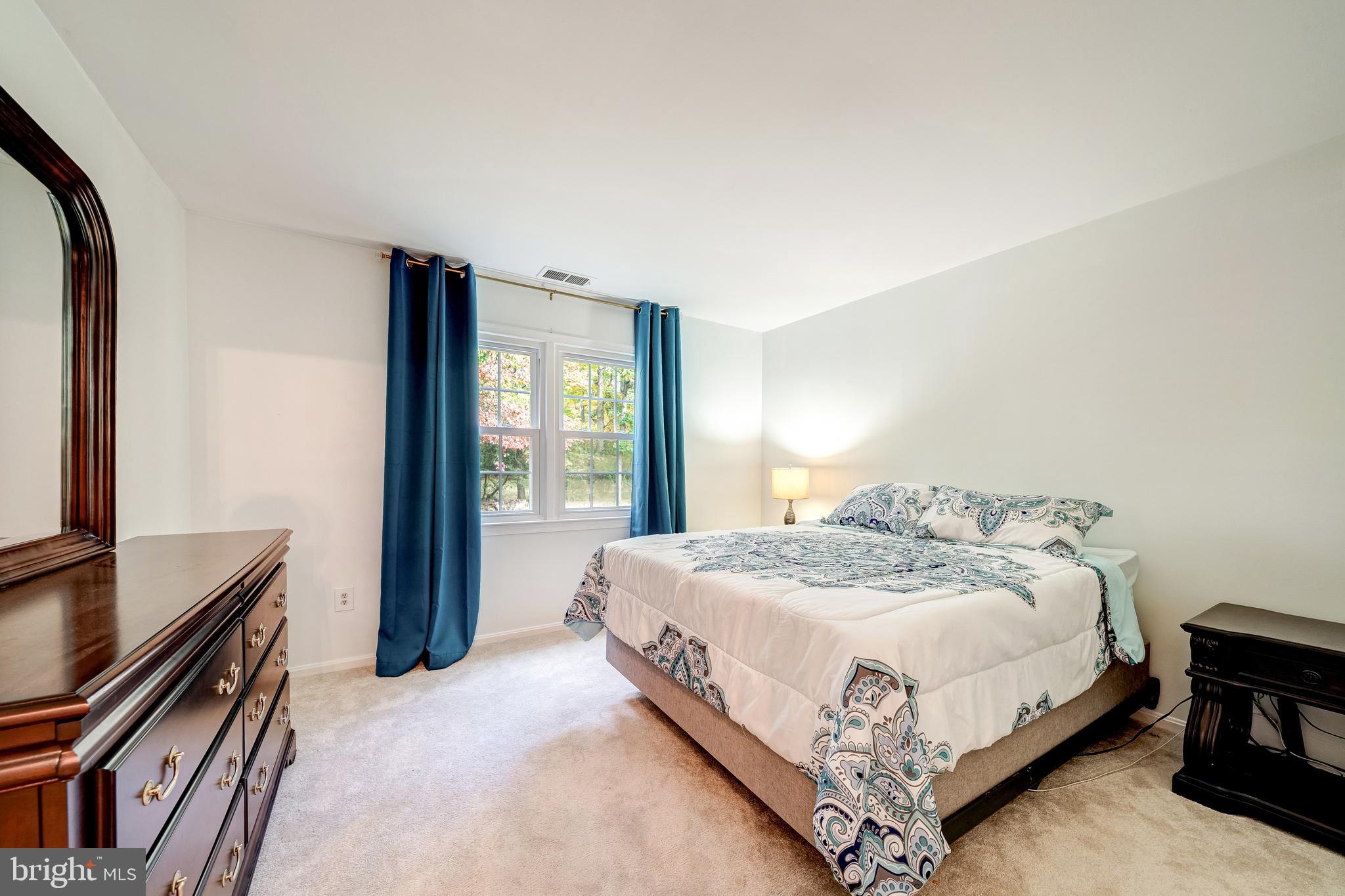 11418 Jordan Ln