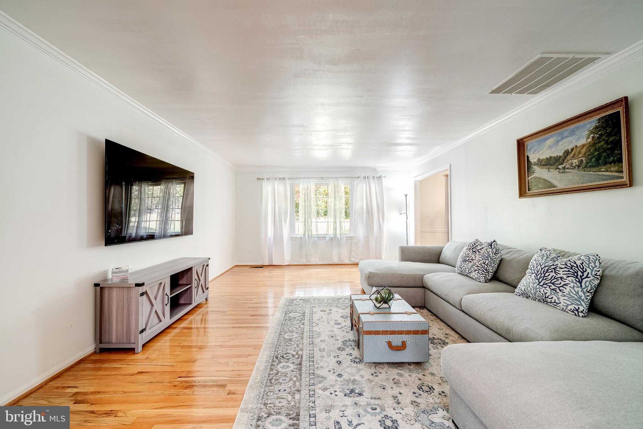 11418 Jordan Ln