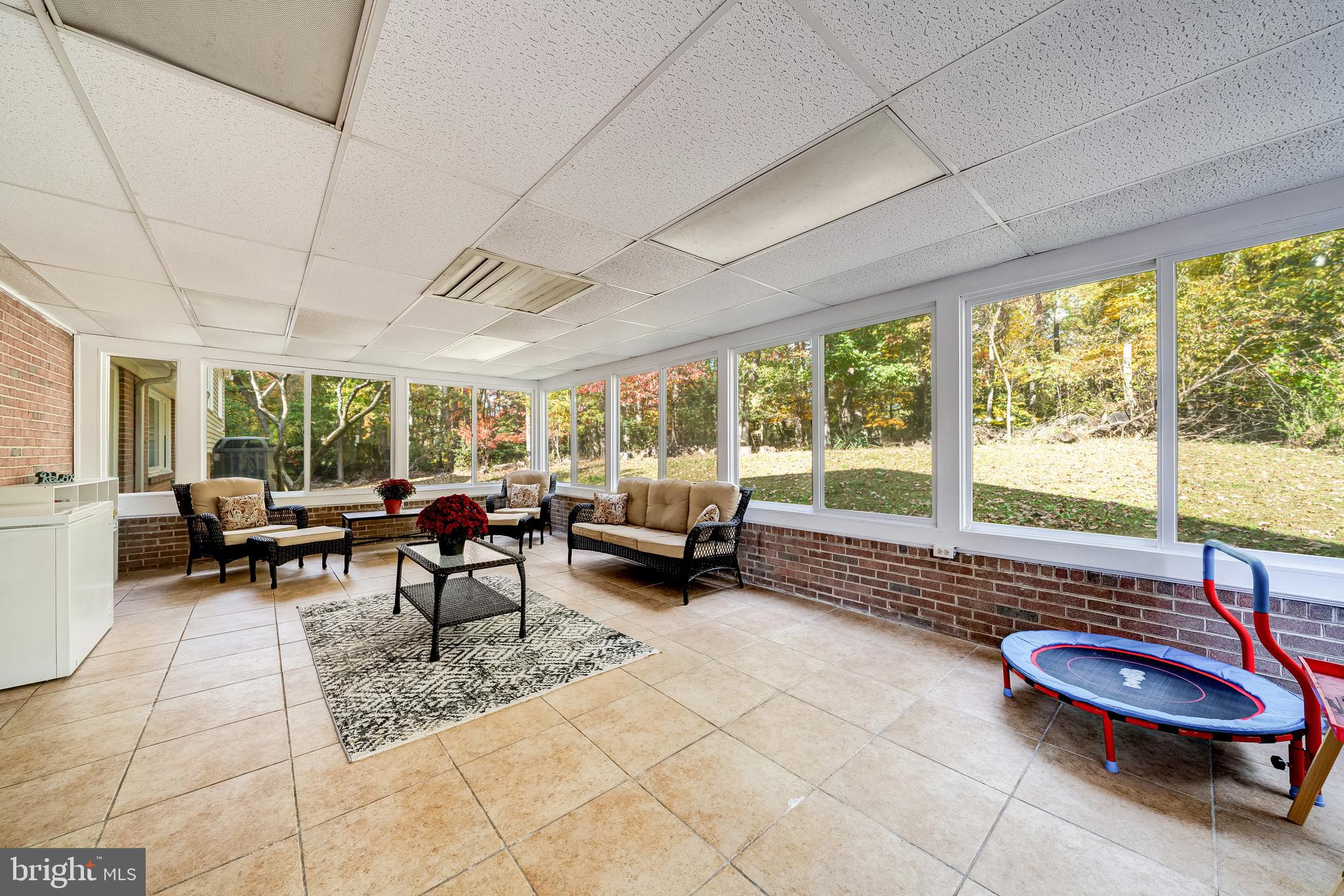 11418 Jordan Ln