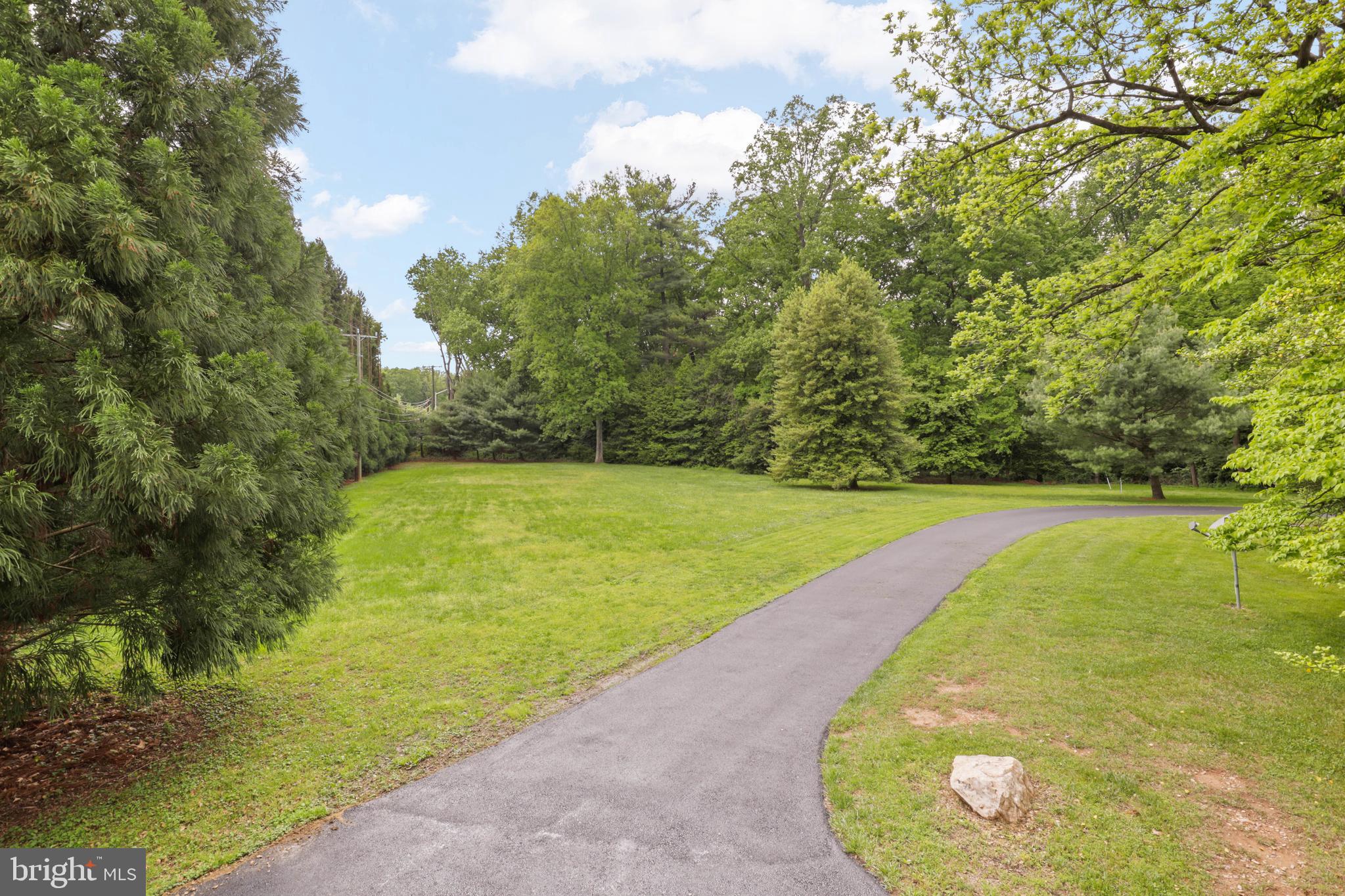 10906 Sunset Hills Rd
