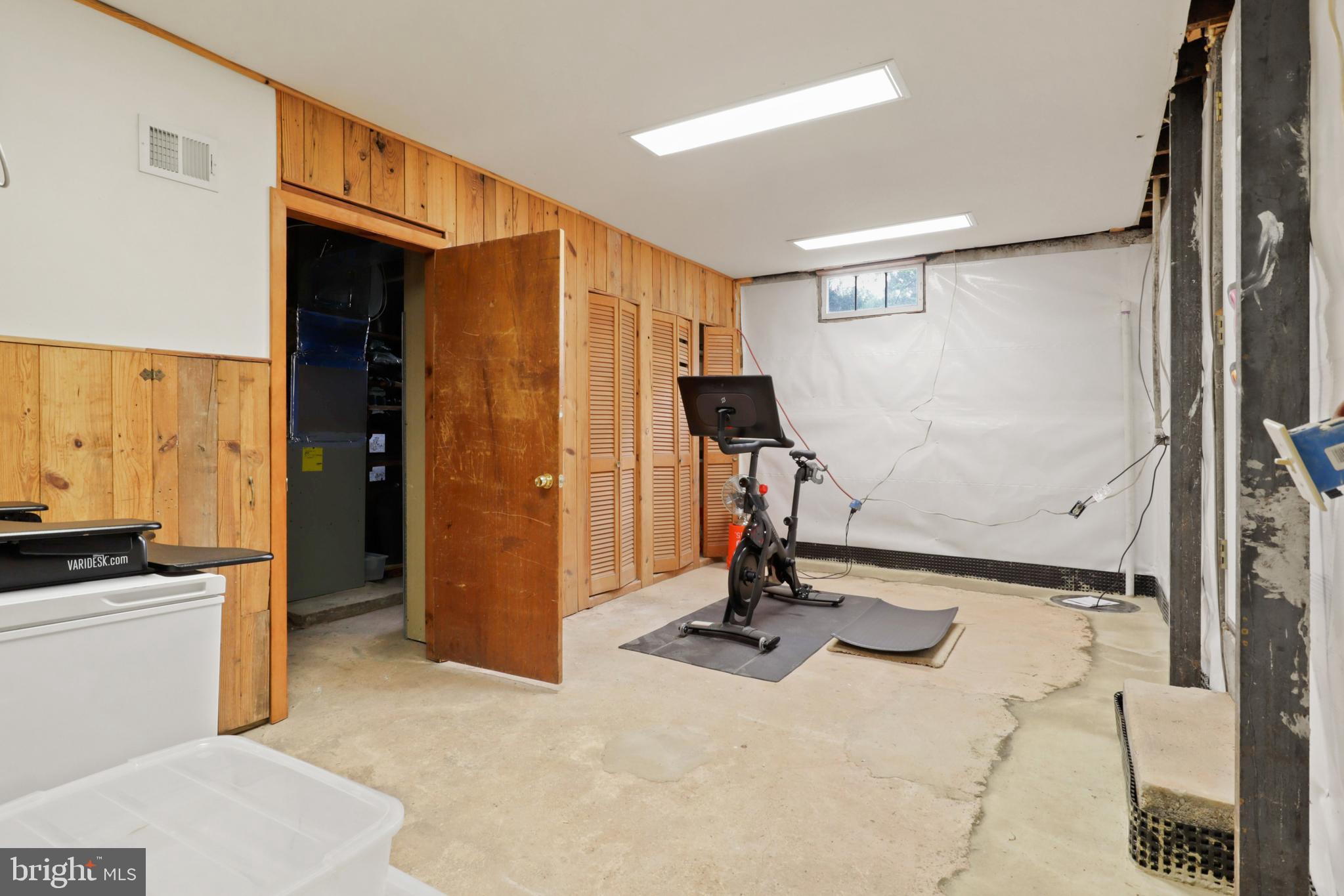 10906 Sunset Hills Rd