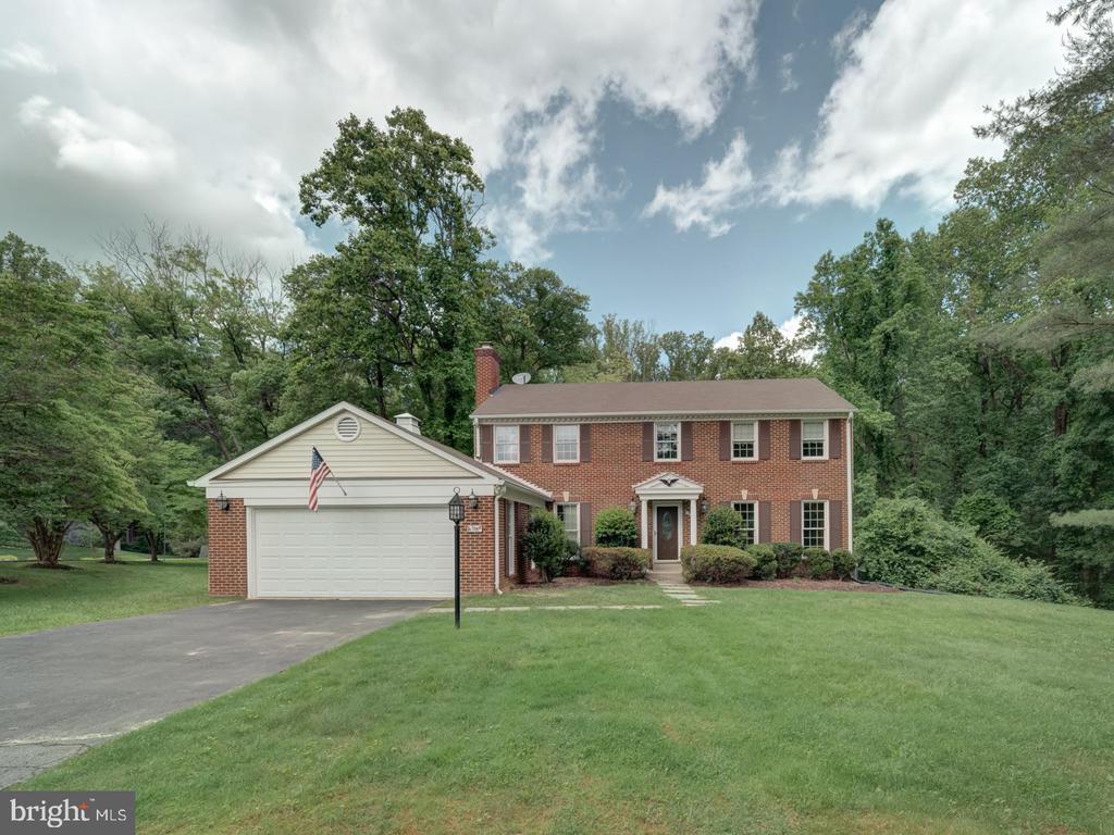 1203 Forestville Dr