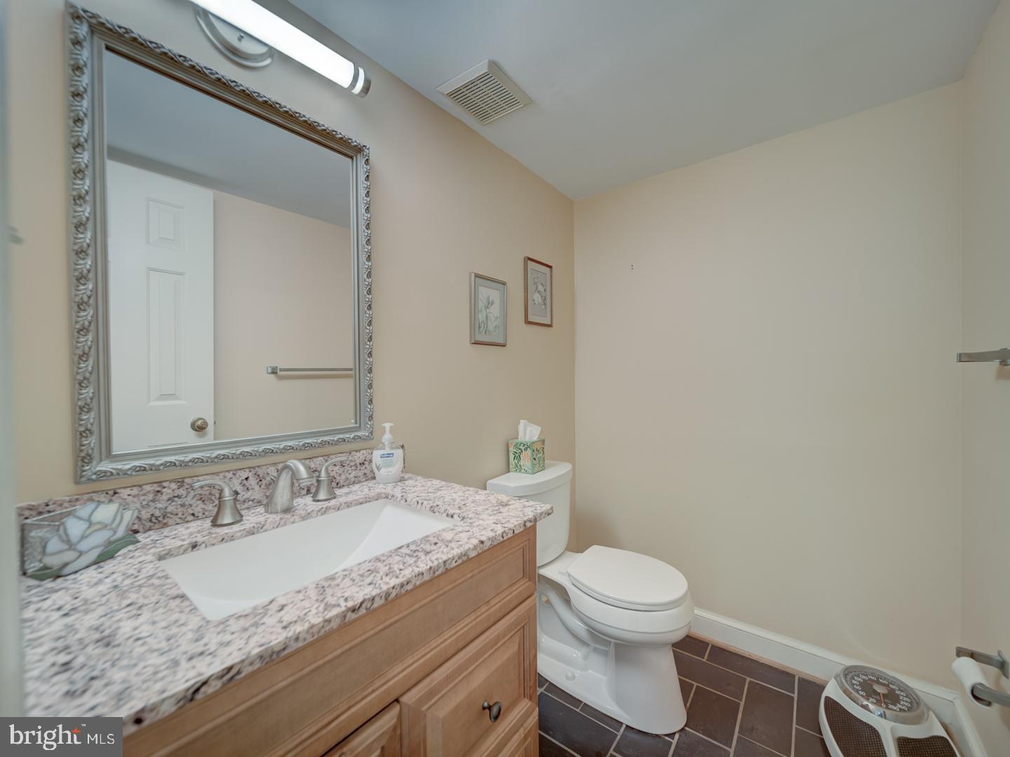 1203 Forestville Dr
