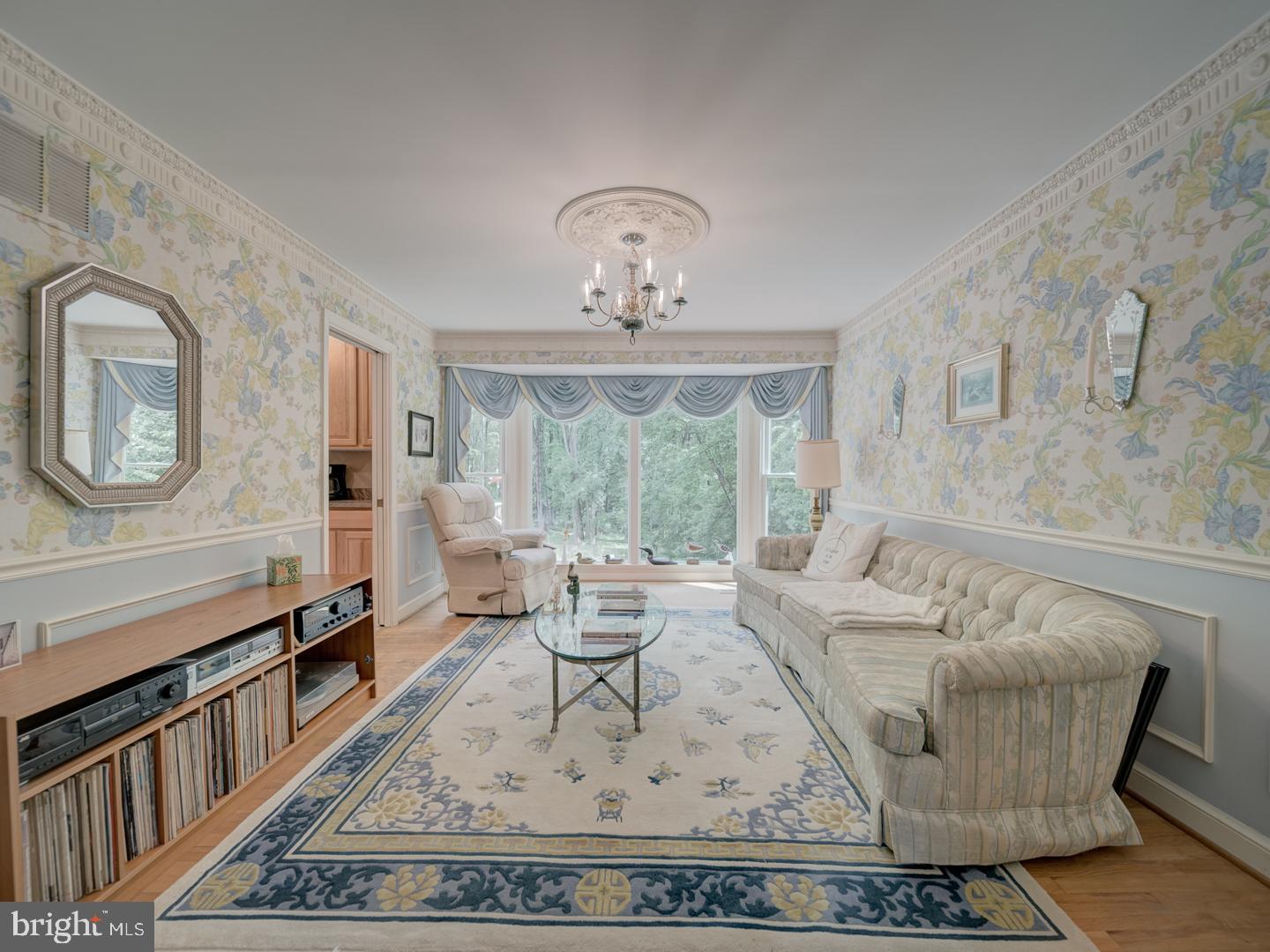 1203 Forestville Dr