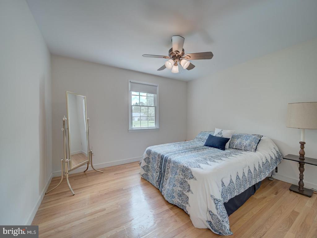 1203 Forestville Dr