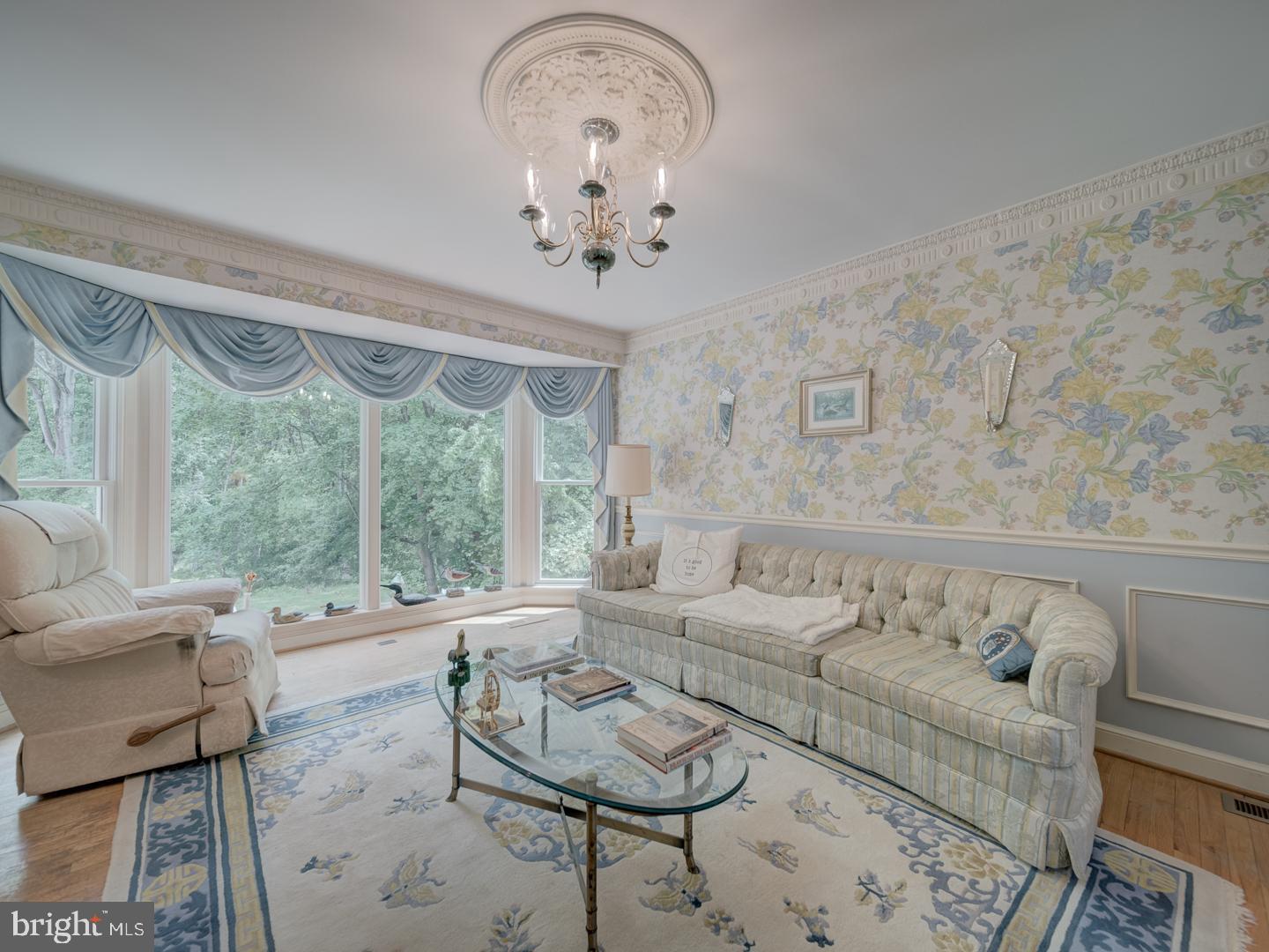 1203 Forestville Dr