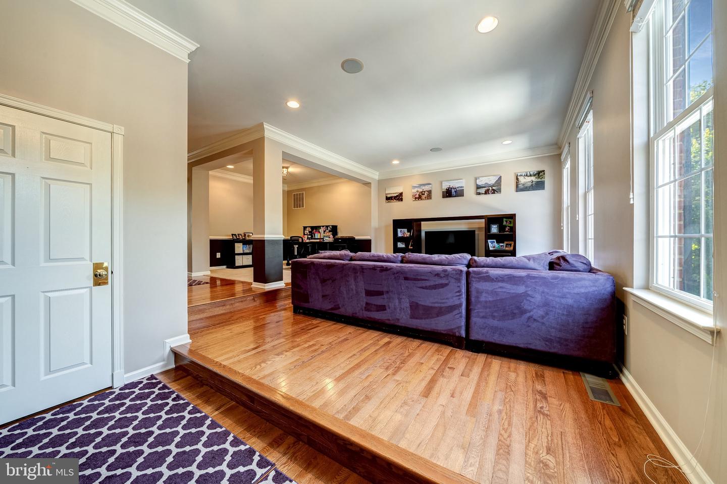 802 Maple Flats Ter
