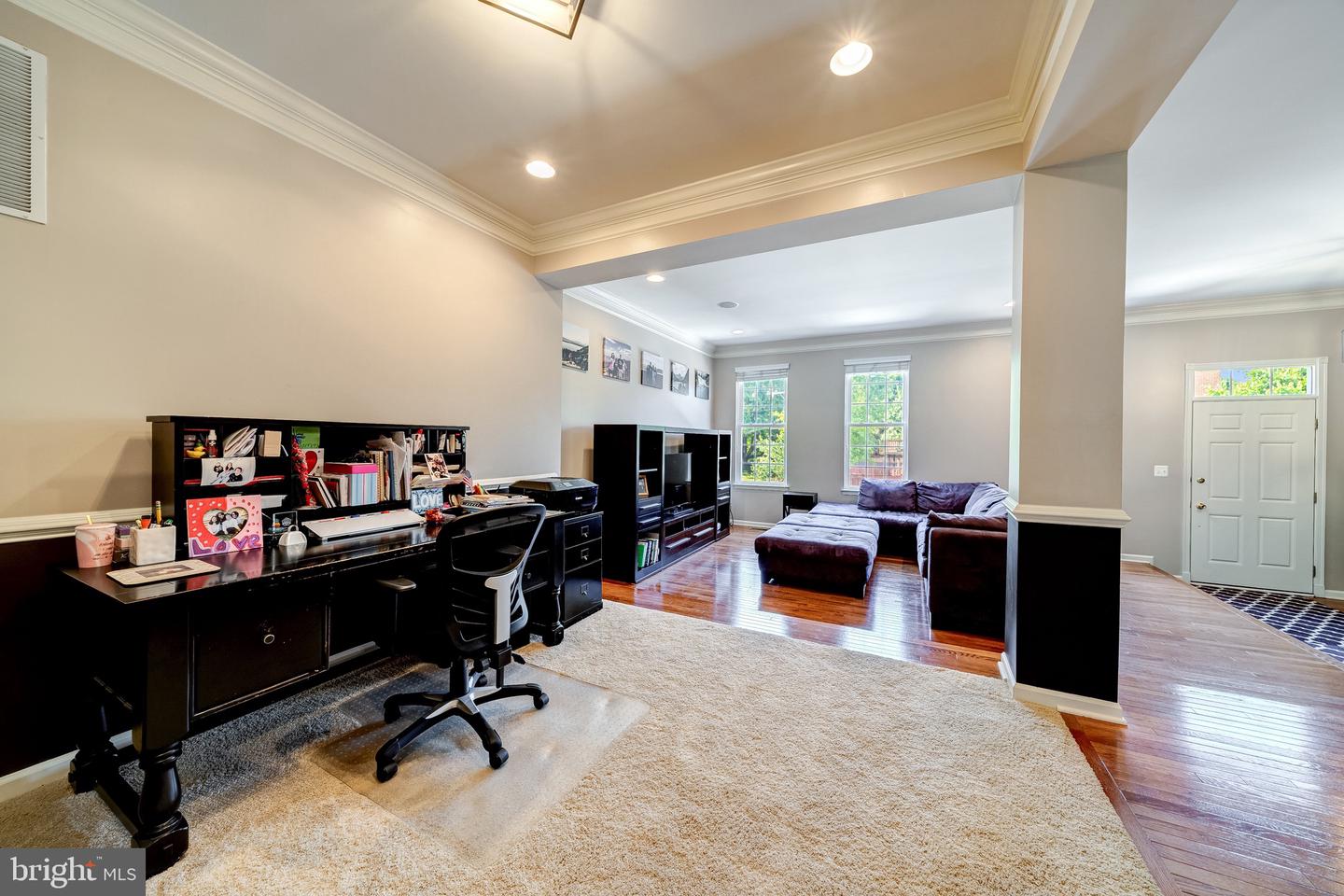 802 Maple Flats Ter
