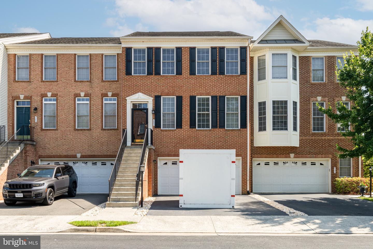 802 Maple Flats Ter