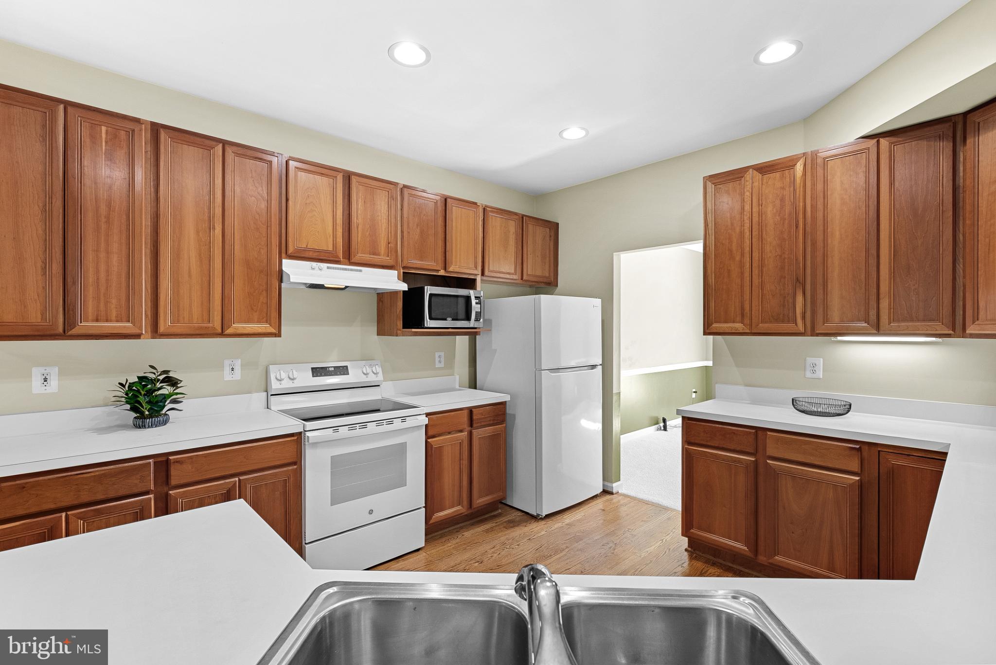 409 BOLINGBROOK COURT