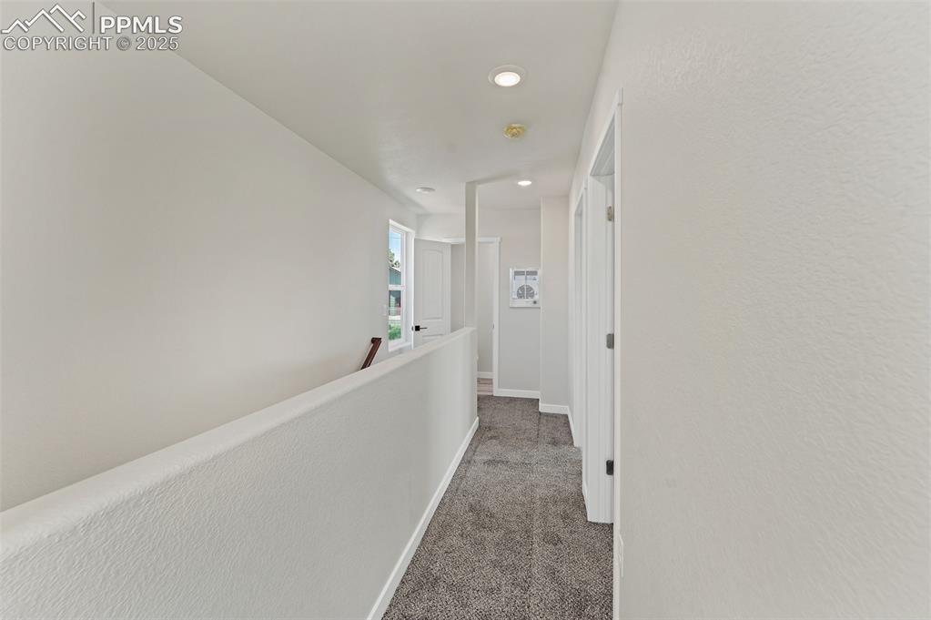 219 W Bennett Avenue