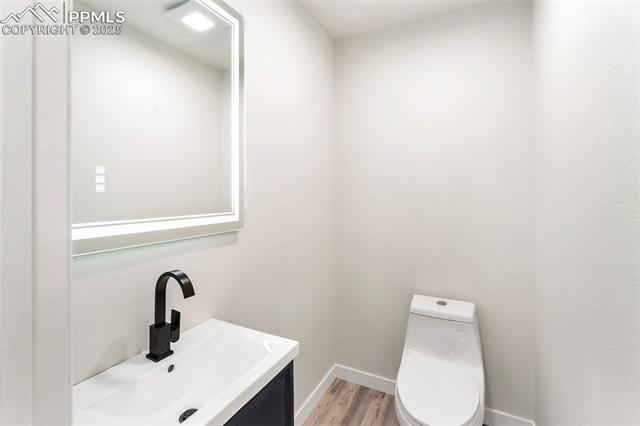 219 W Bennett Avenue