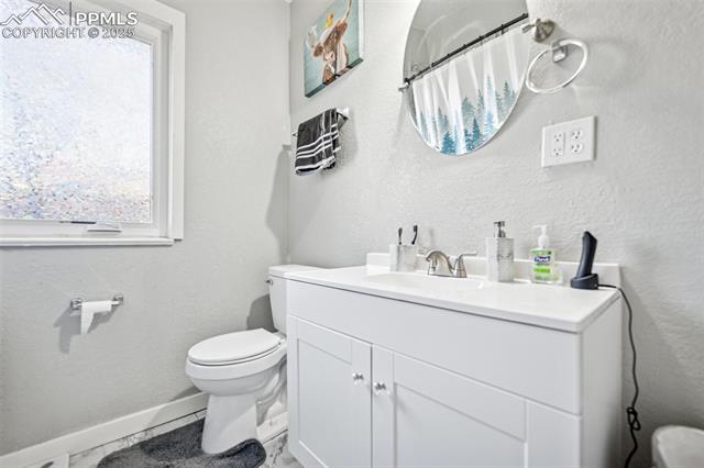 2407 E Willamette Avenue