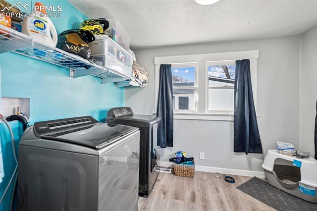 2407 E Willamette Avenue