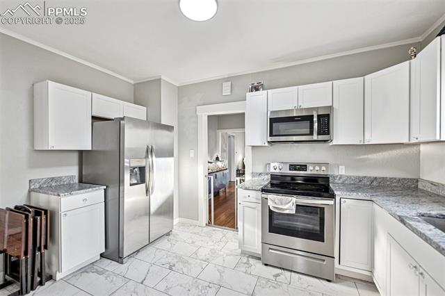 2407 E Willamette Avenue