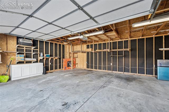 2407 E Willamette Avenue