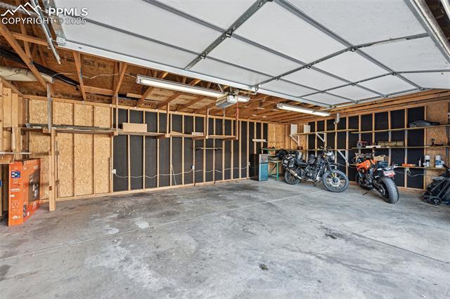 2407 E Willamette Avenue