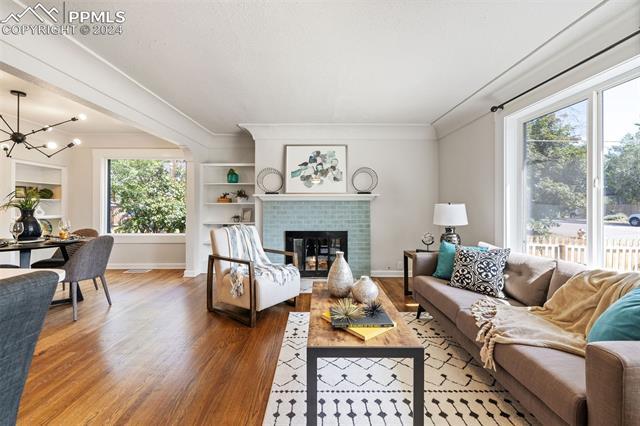 1212 E Monument Street