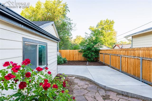 1212 E Monument Street