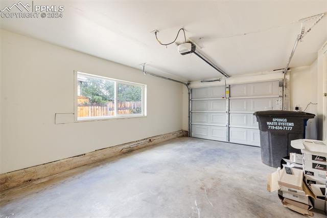 1212 E Monument Street