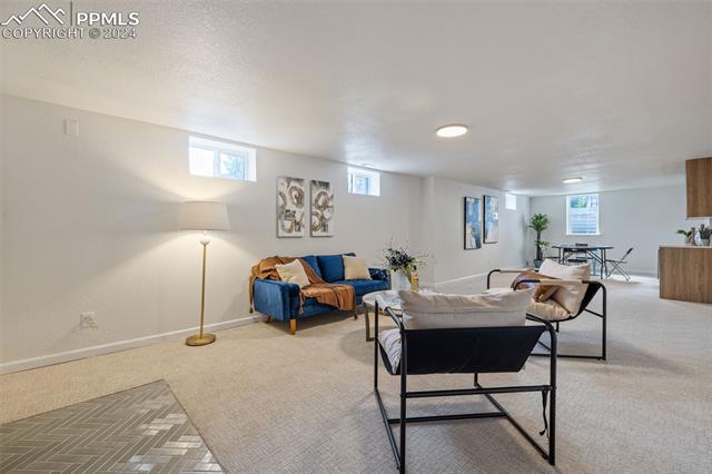 1212 E Monument Street