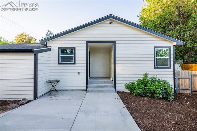 1212 E Monument Street