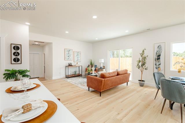 905 W Cucharras Street