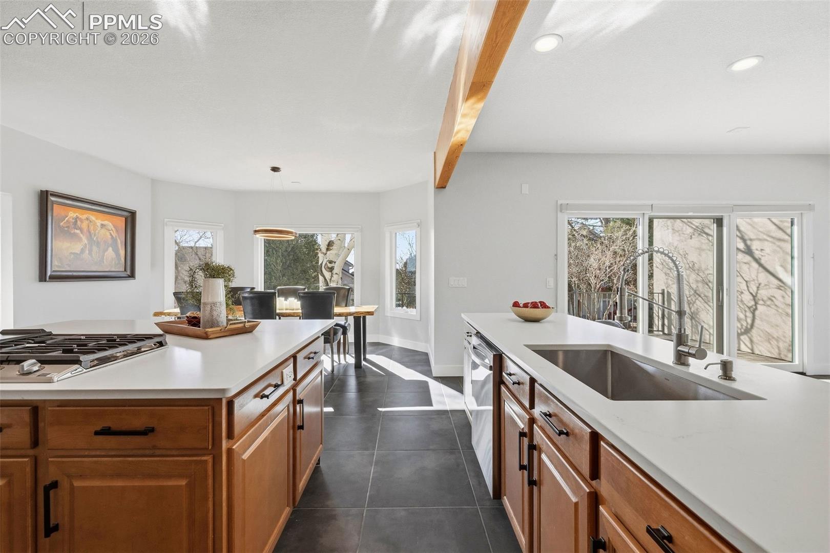 1915 Hunters Point Lane