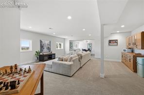 1915 Hunters Point Lane