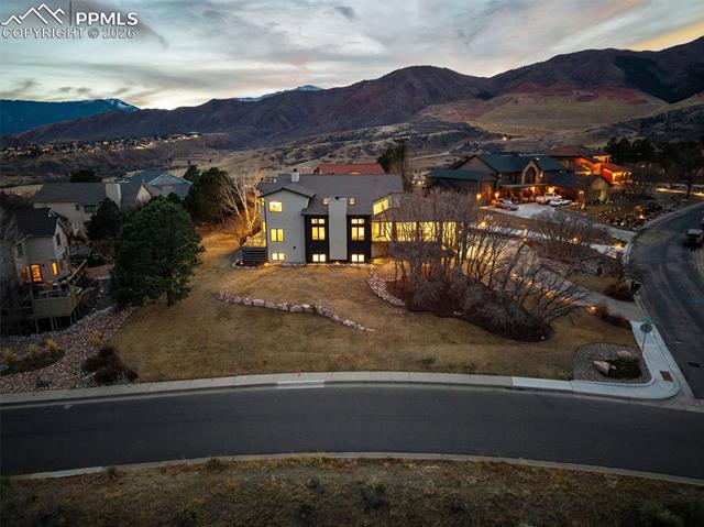 1915 Hunters Point Lane