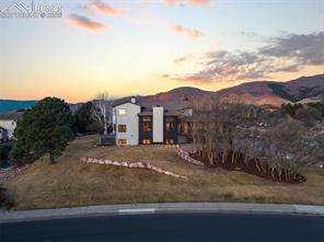 1915 Hunters Point Lane