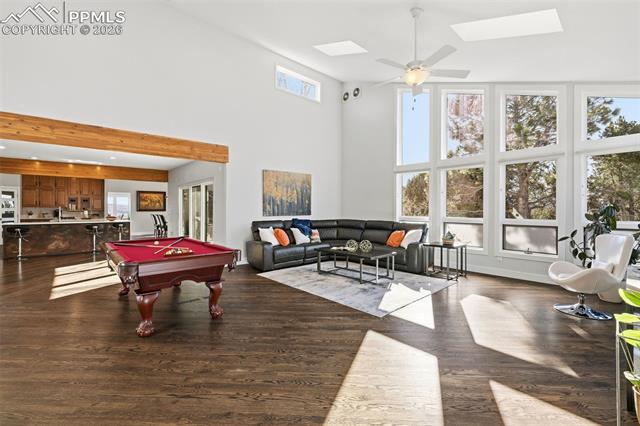 1915 Hunters Point Lane