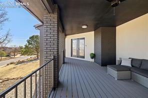 1915 Hunters Point Lane