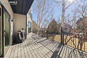 1915 Hunters Point Lane