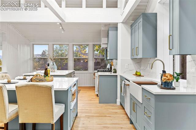 1935 Chateau Point Court