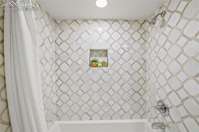 1935 Chateau Point Court