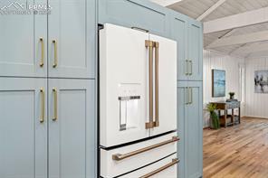 1935 Chateau Point Court