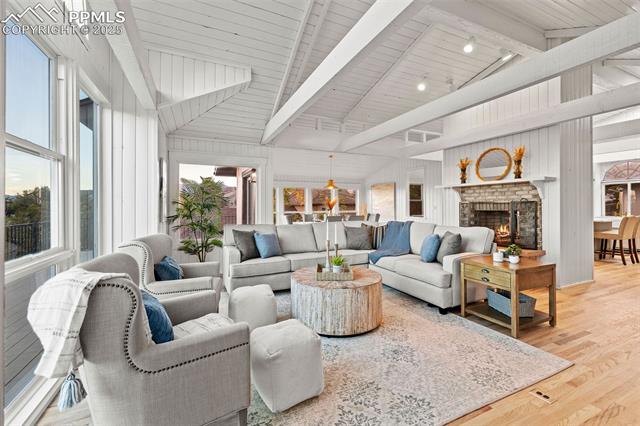 1935 Chateau Point Court