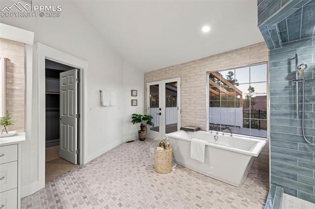 1935 Chateau Point Court